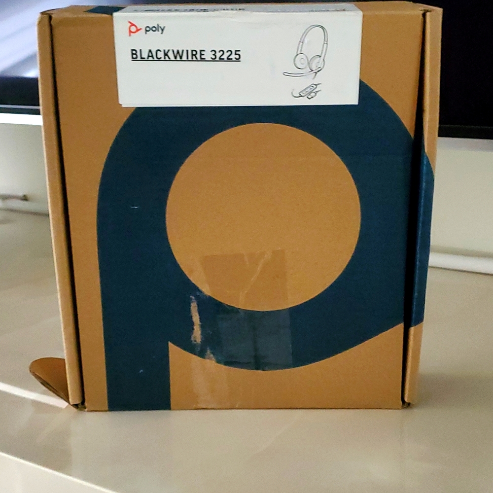 Poly Blackwire 3225 Wired Headset (Plantronics) Brand New in Box